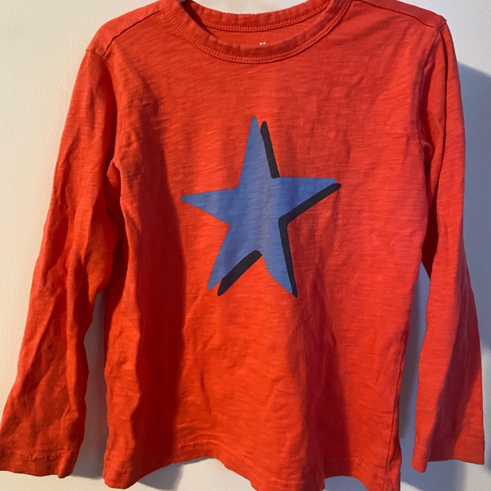 Kids Primary Red Long Sleeve Tee with Blue Star - size 5,
Good condition